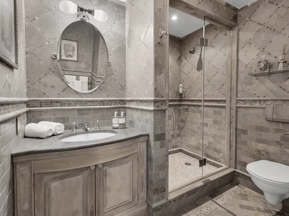 530 East 76th Street image 20 of 23