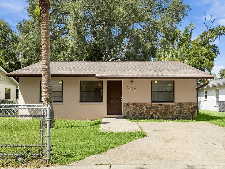 2807 Gillespie Ave