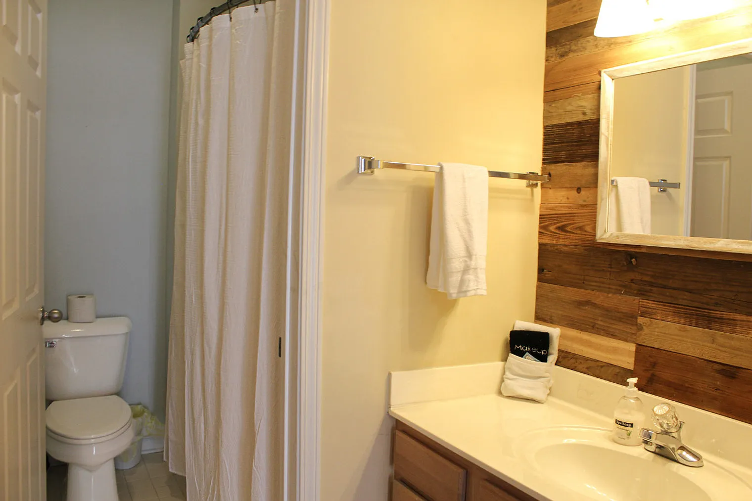 1 bed, 1.0 bath, 322 sqft, $1,679 — Photo 2