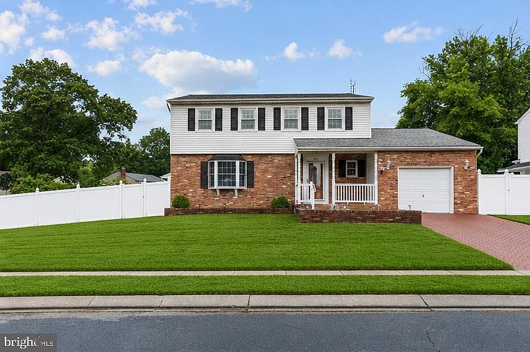 1st image of 442 Williamstowne Ct