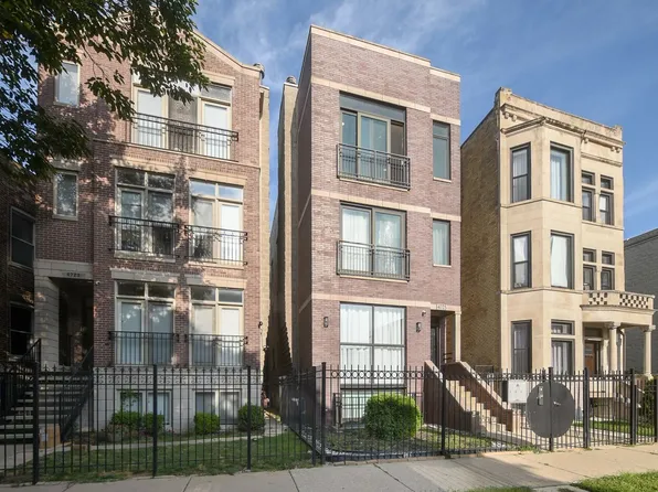 4725 S Saint Lawrence Ave #301, Chicago, IL 60615