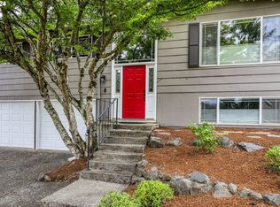 3241 Strathmore Pl, Eugene, OR 97405