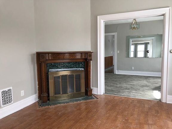 5th image of 111 Woodlawn Ave #2