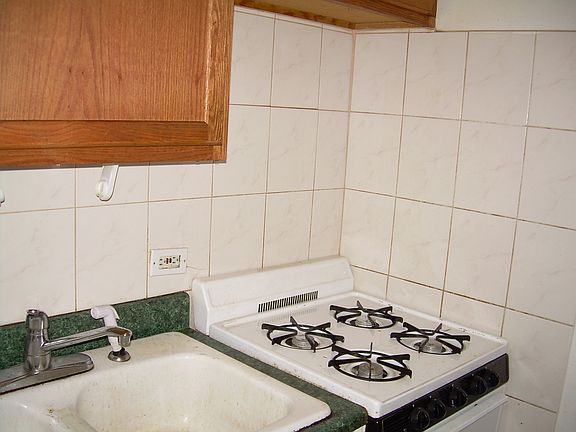 4th image of 4833 N Kimball Ave APT F3