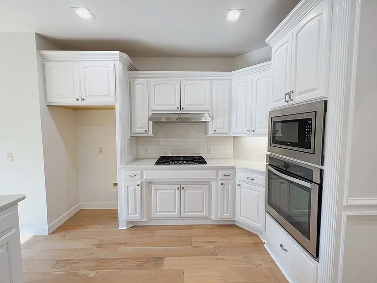 3124 Viewmont Ct — Photo 10