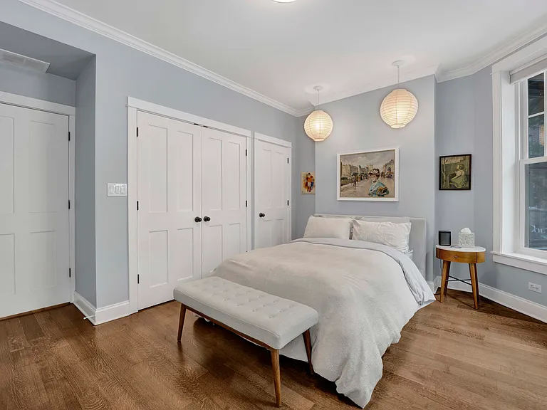 2109 N Clark St — Photo 22