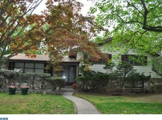 565 Cardinal Dr, Dresher, PA 19025