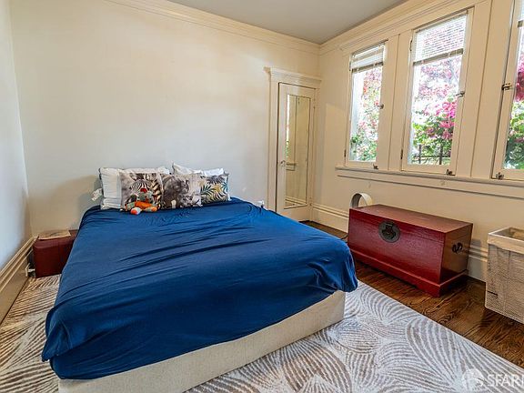 5th image of 2710 Baker St