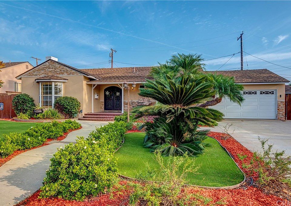 1st image of 10166 Larrylyn Dr