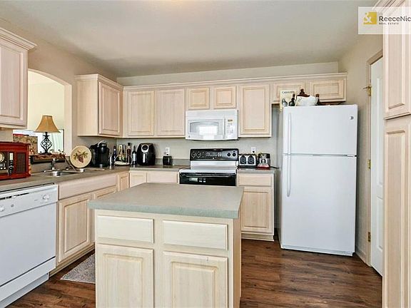 5th image of 620 SW Shadow Glen Ct