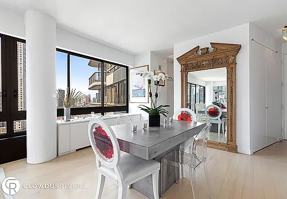 4th image of 167 E 61st St APT 29B