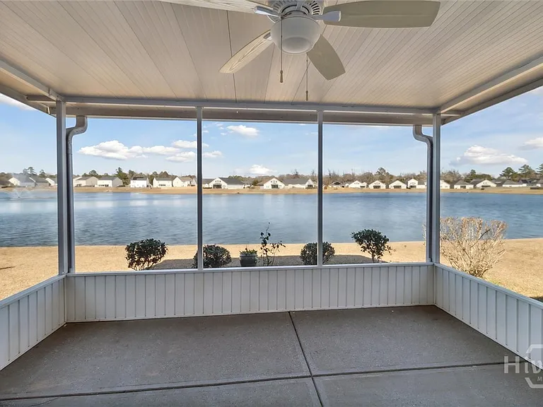 72 Lake Shore Blvd — Photo 23