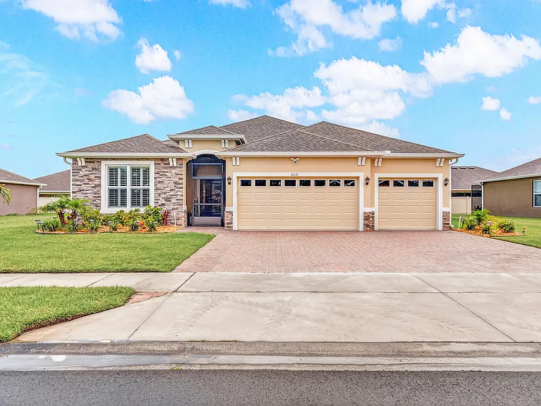 6691 Cameo Dr — Photo 1