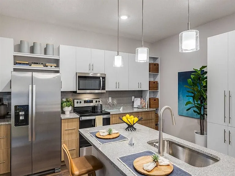 Alvista West Vue — Photo 1