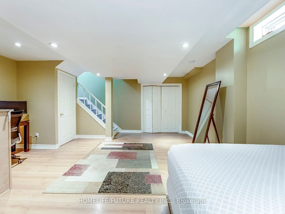 2nd image of 25 Hemans Ct