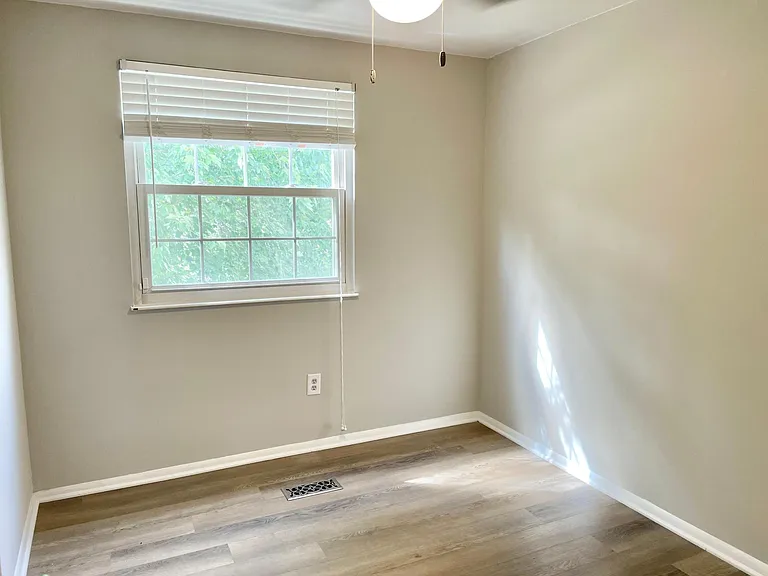 103 S Corncrib Ct — Photo 19