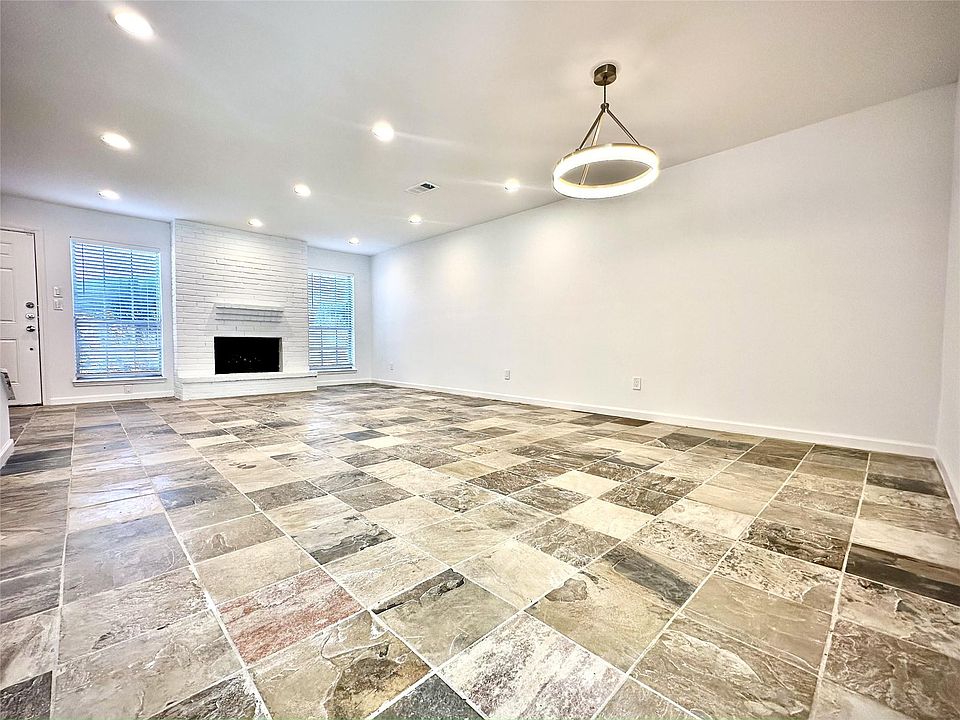 1st image of 14771 Perthshire Rd