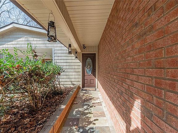 3rd image of 1498 Beckner Rd