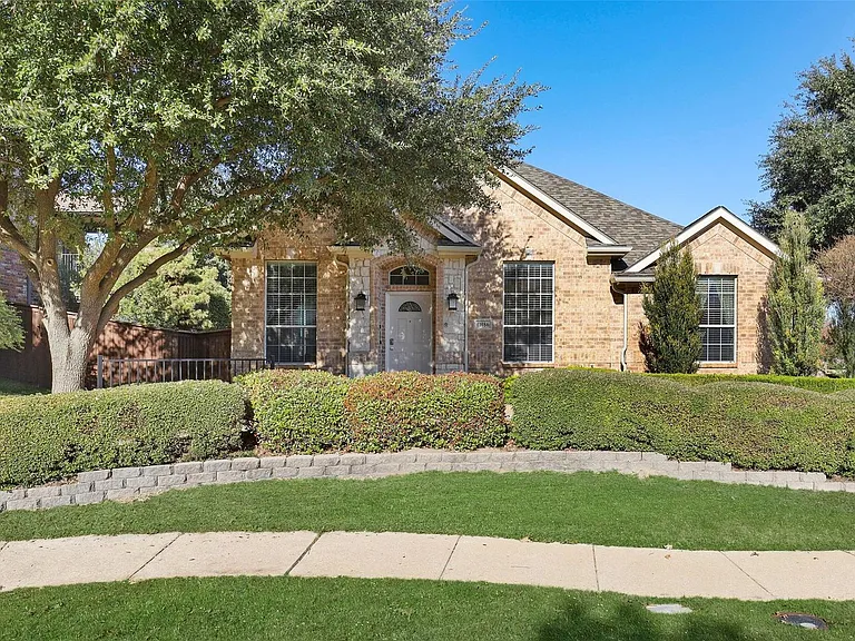 11086 Mansfield Dr — Photo 25