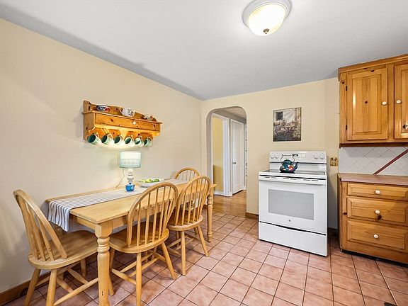 5th image of 2408 Roosevelt Ave