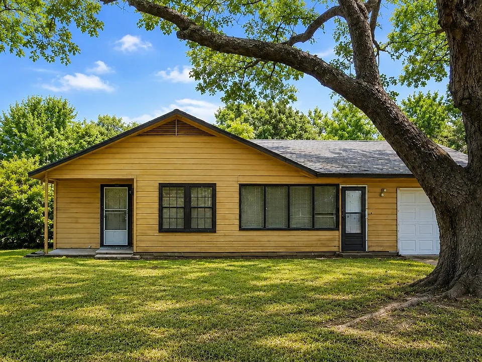 1019 Ruby Ln