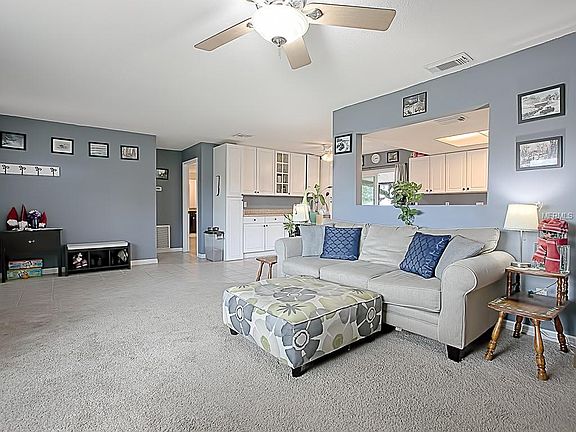 4th image of 2051 Greenview Dr