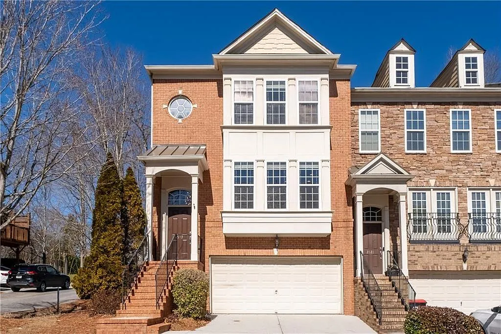 Building Photo - 2117 Wylmoor Way SE