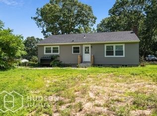 1 Pear St, Central Islip, NY 11722