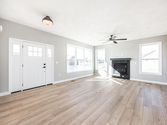 4th image of 610 Mortar St