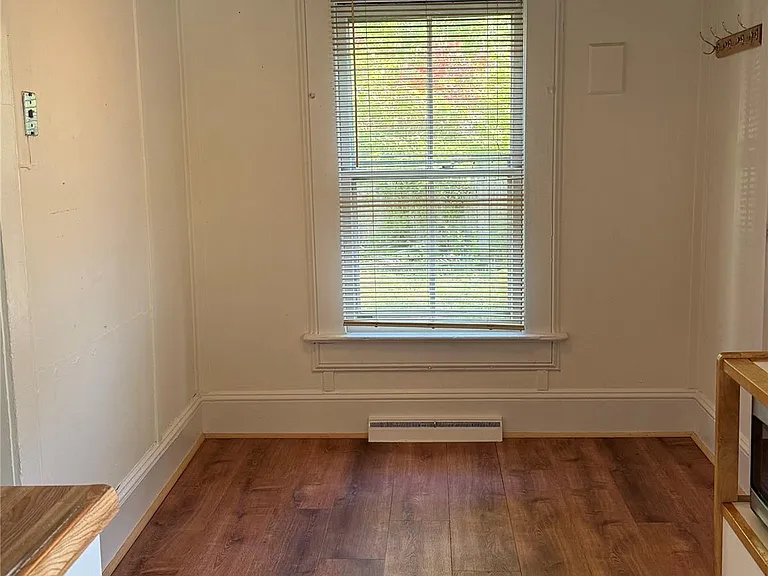 240 Jersey Ave — Photo 10
