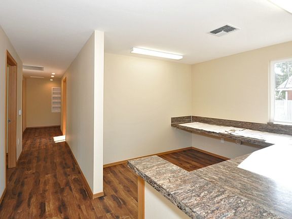 4th image of 5624 128th St E