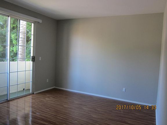 3rd image of 4435 Coldwater Canyon Ave APT 107