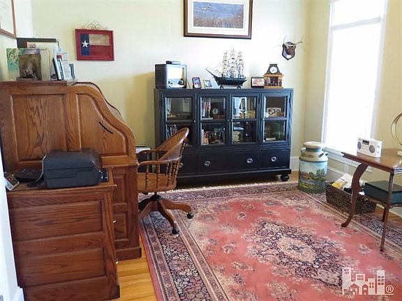 3rd image of 1810 Quail SE