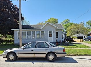 612 E Adams St, Taylorville, IL 62568