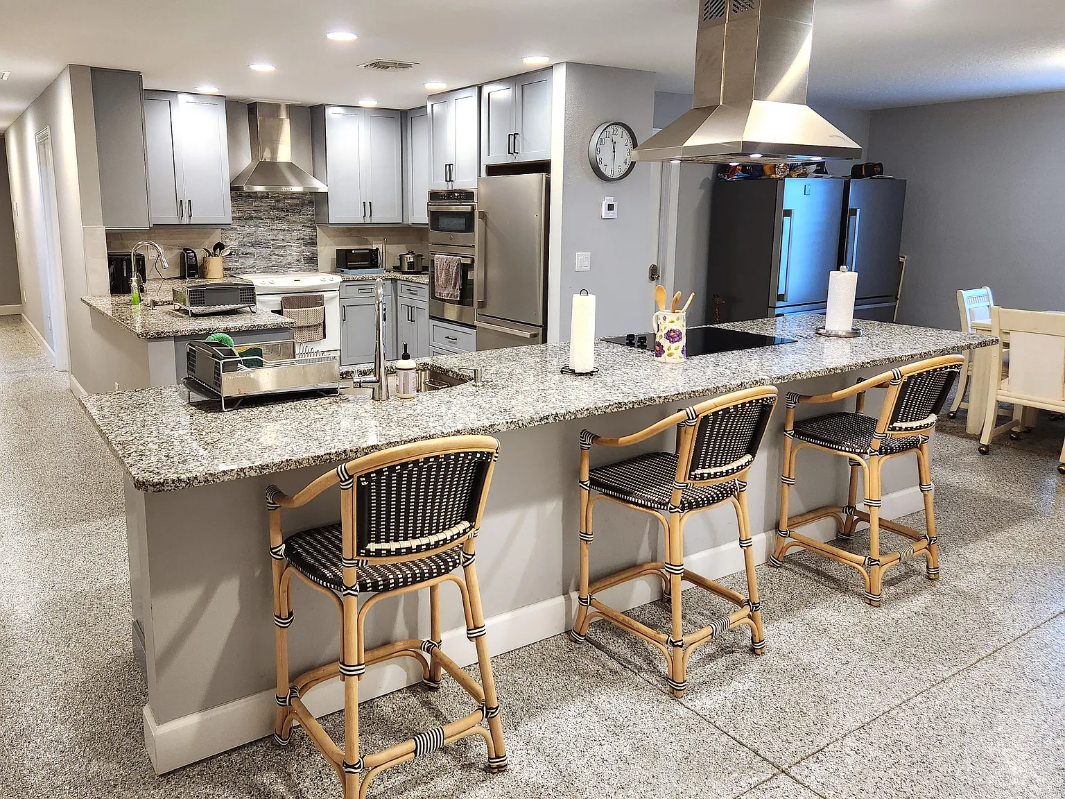 1 bed, 250 sqft, $995 — Photo 1