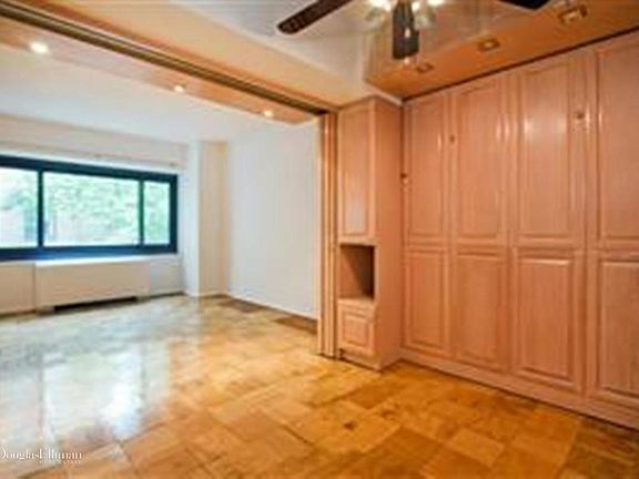 2nd image of 11949 Union Tpke APT 4F