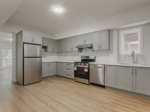 459 Palmerston Blvd, Toronto, ON M6G 2N9