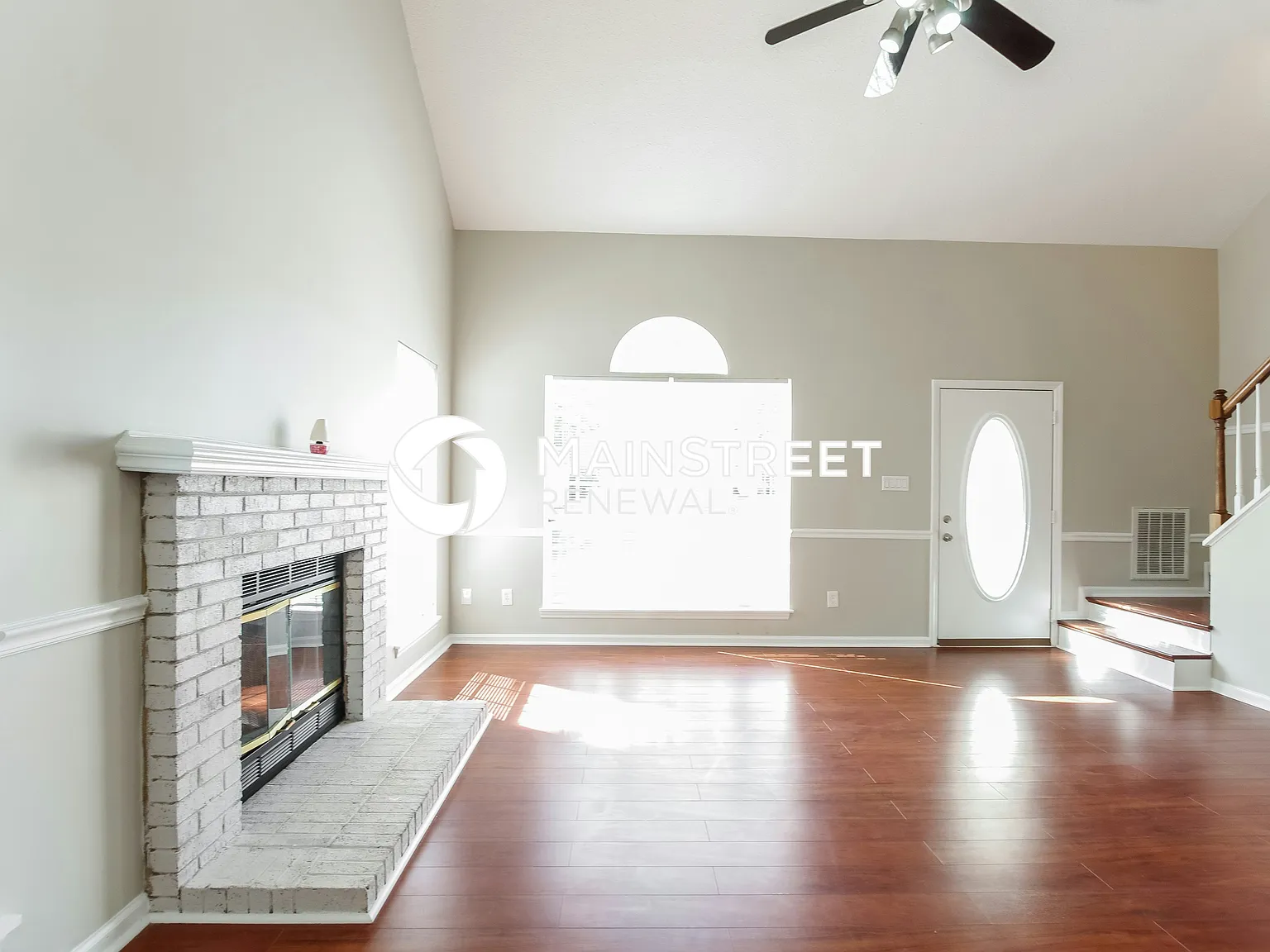 13841 Poppleton Ct — Photo 3
