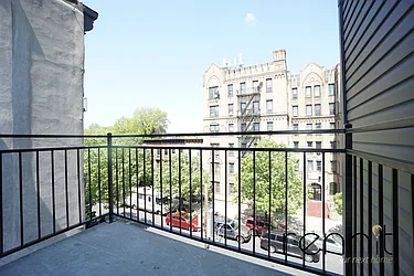 Rented by Rennit Inc.