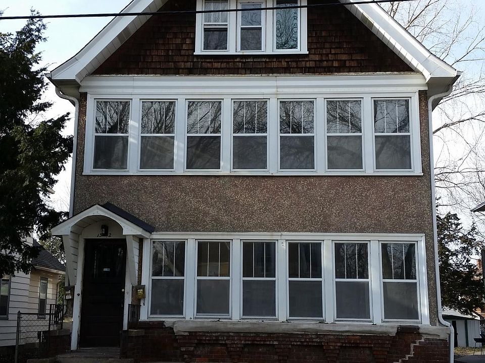 1st image of 1322 5th St NE