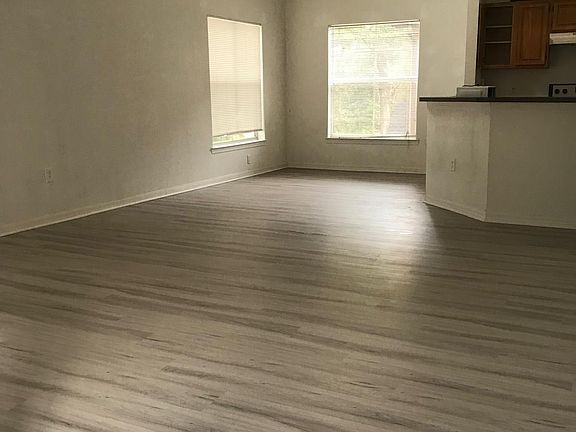 3rd image of 6021 Westgate Dr APT 822
