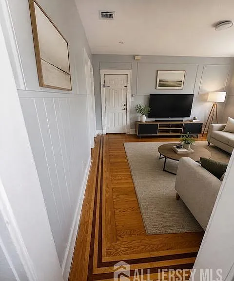 107 Vassar Ave — Photo 3