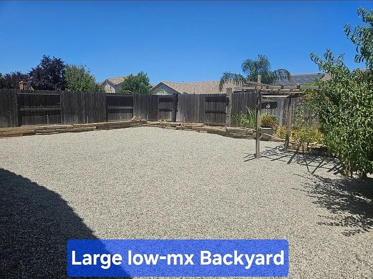 1133 Plumas Links St — Photo 3