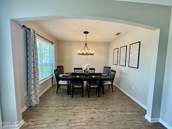 4th image of 15949 LEXINGTON PARK Boulevard