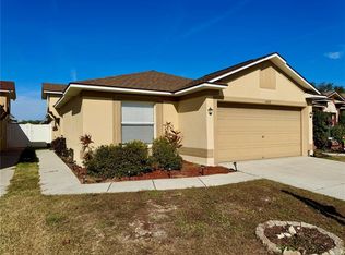 4422 Country Hills Blvd, Plant City, FL 33563