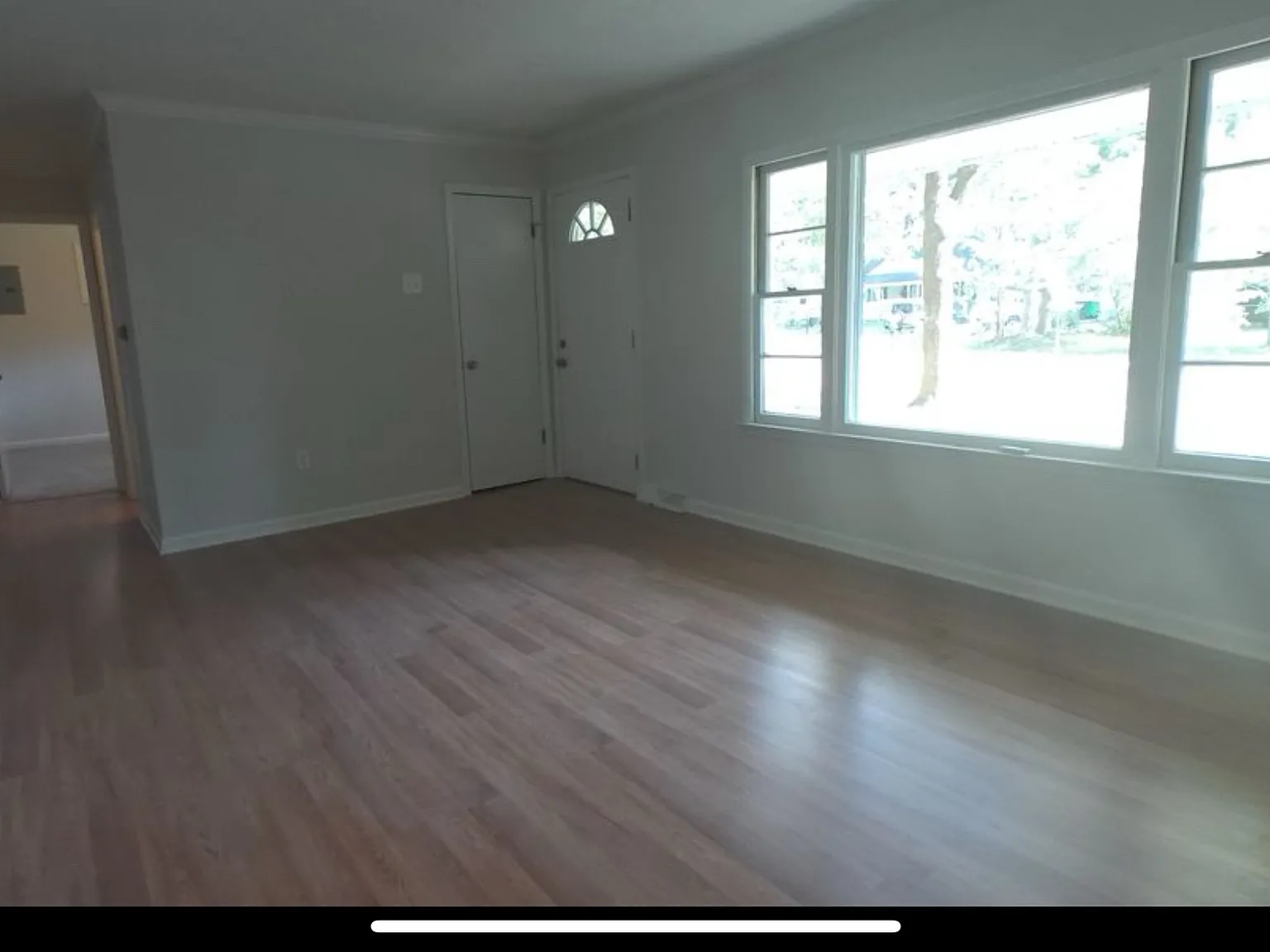 3 bed, 864 sqft, $1,700 — Photo 3
