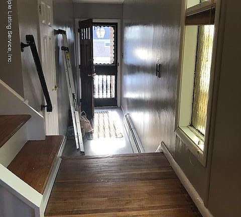 2nd image of 101 Spratt Ave