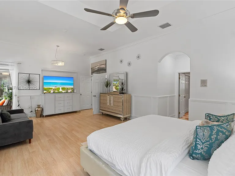 16601 SW 87th Ct — Photo 37