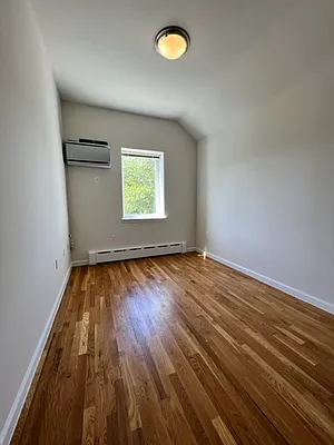Rented by Nest Seekers International | media 44
