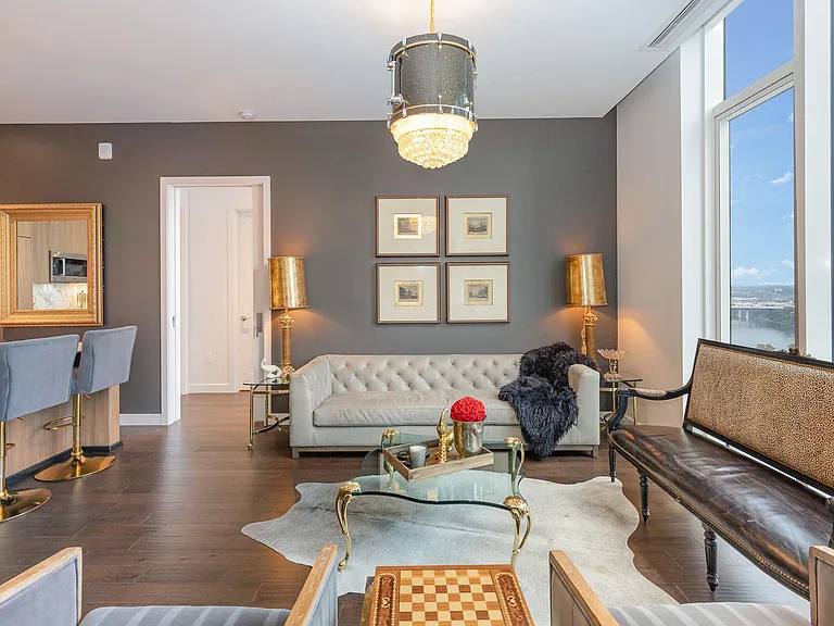 160 2nd Ave S #1606 — Photo 3